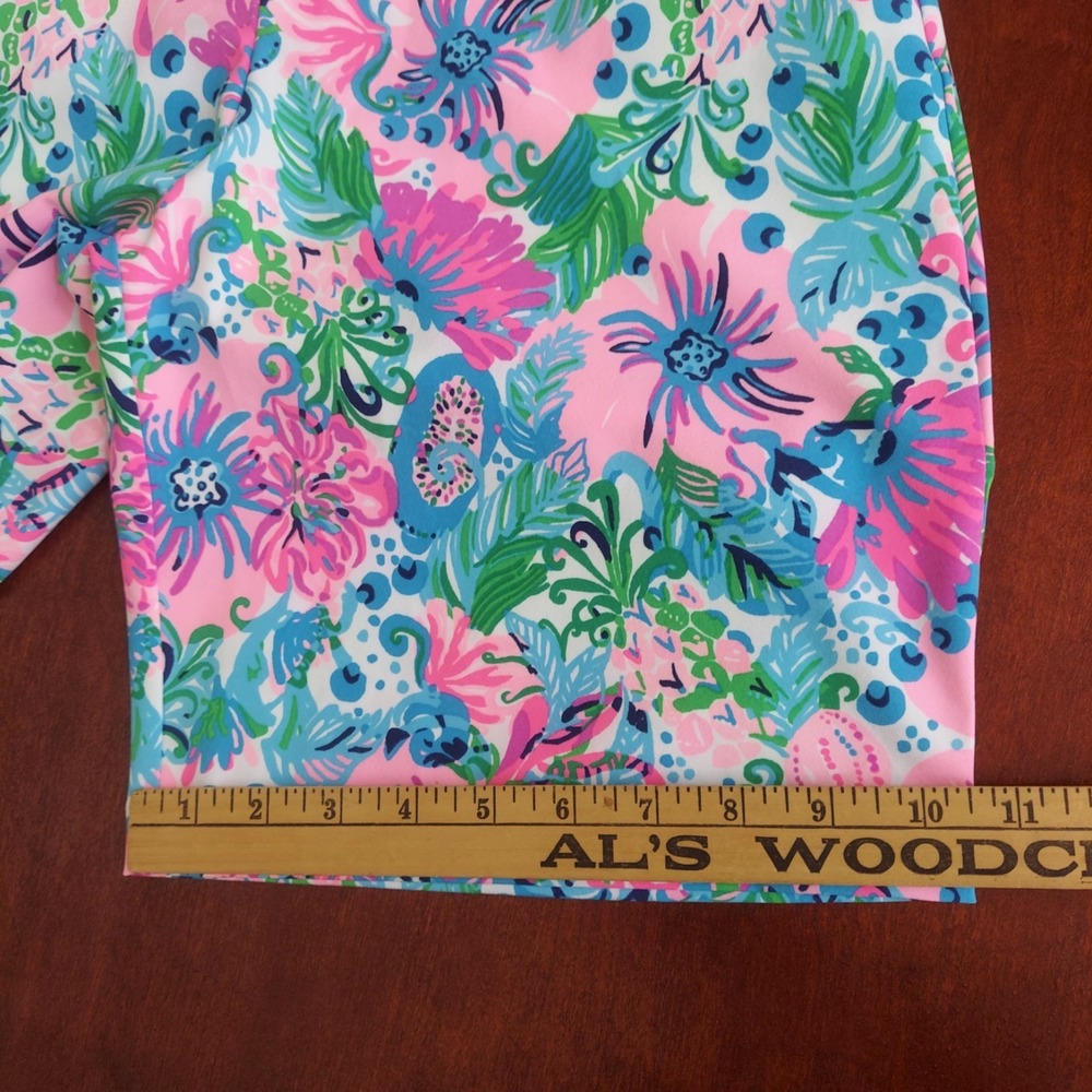 Lilly Pulitzer Luxletic Pull On Bermuda Golf Shorts Womens 8 Tropical Resort - Picture 11 of 12